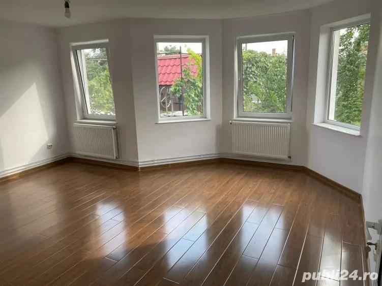 Casă cu 3 camere în Trifești