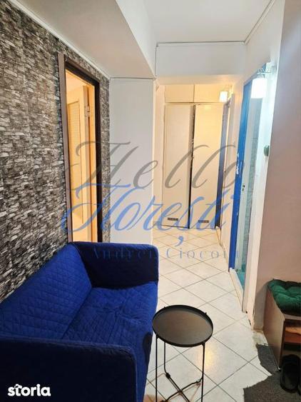 Apartament cu 3 camere decomandat, mobilat în Bulgaria