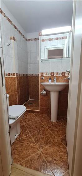 Apartament cu 2 camere semidecomandat, mobilat în Podgoria