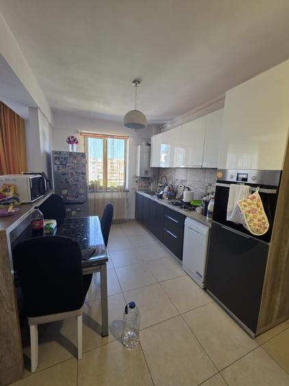 Apartament cu 2 camere în Km 4-5