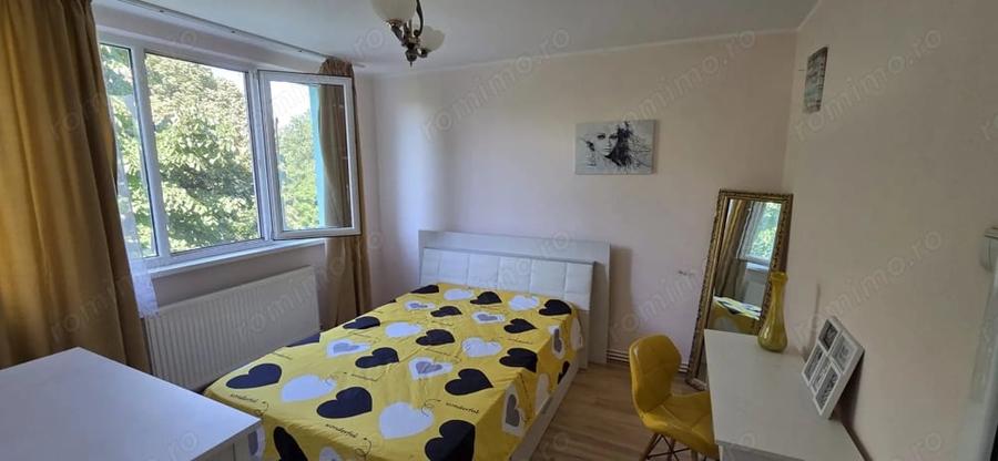Apartament cu 3 camere semidecomandat în Țiglina 1