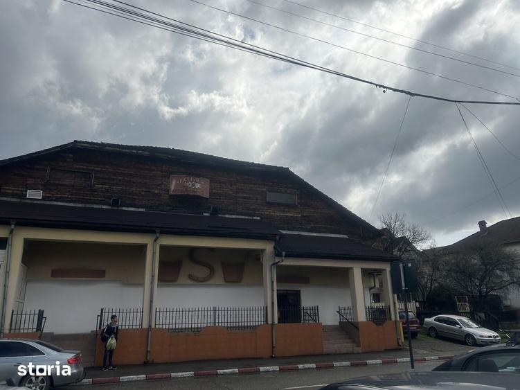 Spațiu comercial, de 4,000 mp, în Motru