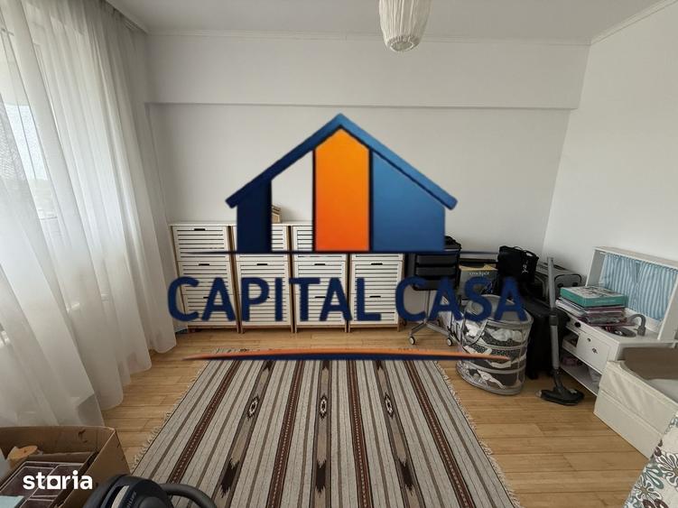 Apartament cu 3 camere în Drumul Taberei