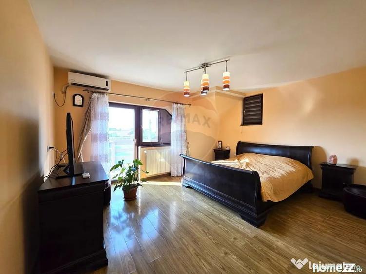 Casă cu 4 camere cu Teren 680 Mp în Spătaru