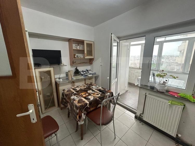 Apartament cu 2 camere decomandat, mobilat în Micro 11