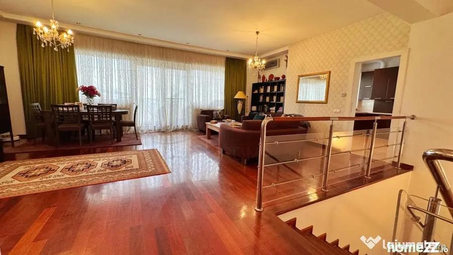 Apartament cu 3 camere decomandat în Nordului