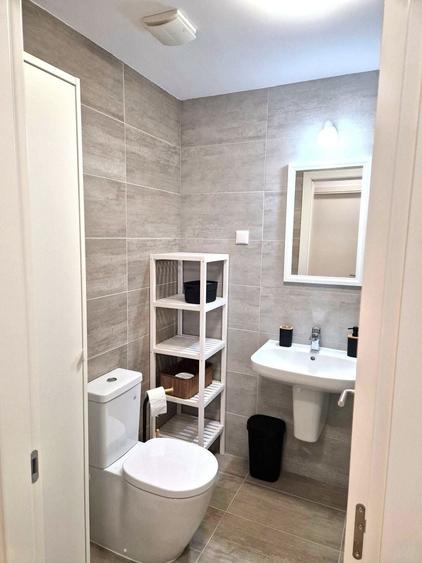 Apartament cu 2 camere decomandat, mobilat în Costin Georgian