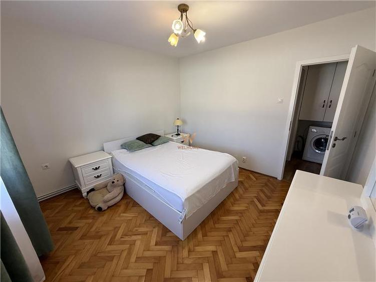 Apartament cu 3 camere decomandat în Central