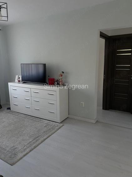 Inchiriez apartament