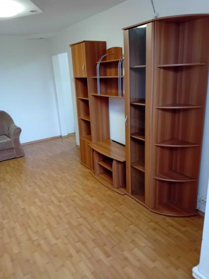 Apartament cu 2 camere semidecomandat în Tineretului