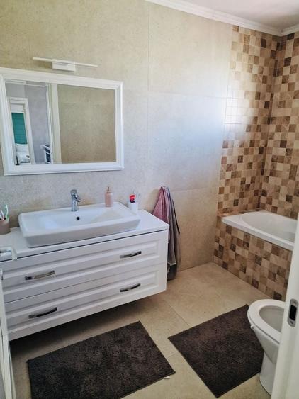 Duplex cu 4 camere cu Canalizare în Centura