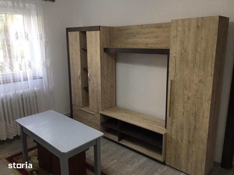 In Zona-Liceul Sanitar-inchiriez apartament cu 2 camere, pret 220Euro - 2