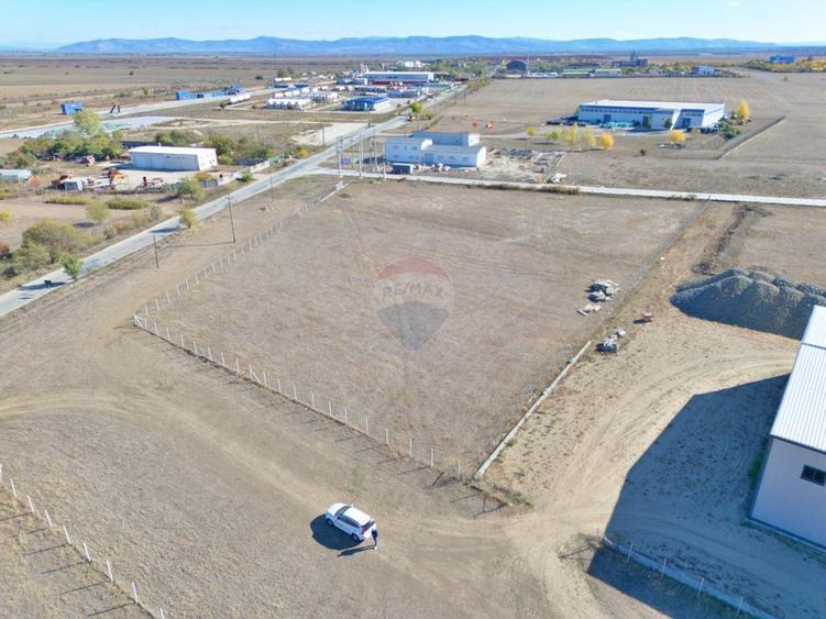 Teren Construcții intravilan de 4800 mp, în Vladimirescu