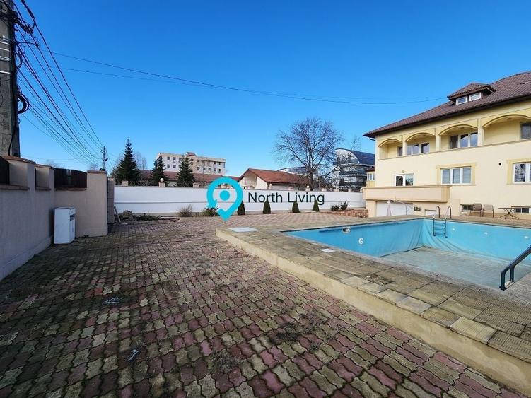 Casă individuală cu 15 camere cu Piscina în Central