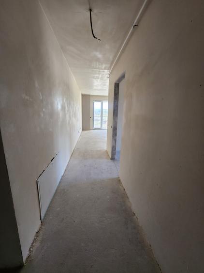 Apartament cu 2 camere semidecomandat în Florești