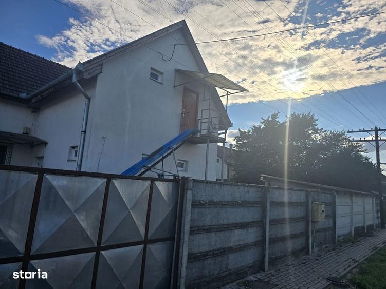 Casă cu 4 camere în Botiz