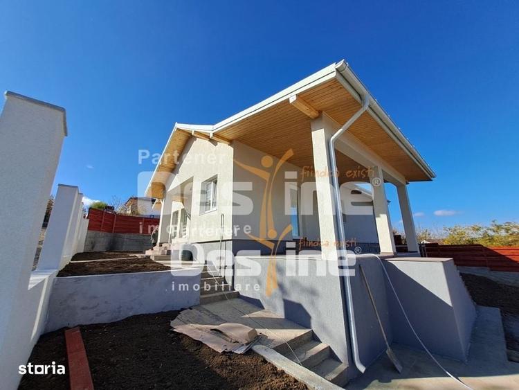 Casă cu 4 camere în Valea Adâncă