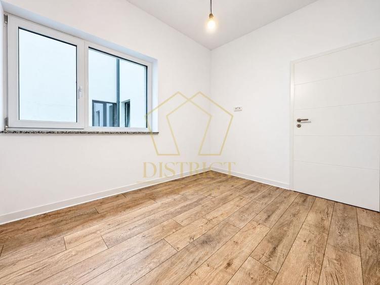 Apartament cu 3 camere decomandat în Giroc