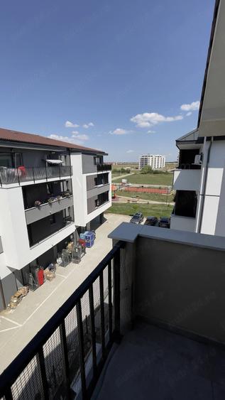 Garsonieră decomandată în Girocului
