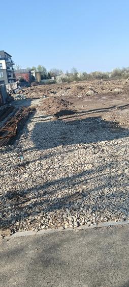 Teren de 4400 mp, în Sisești