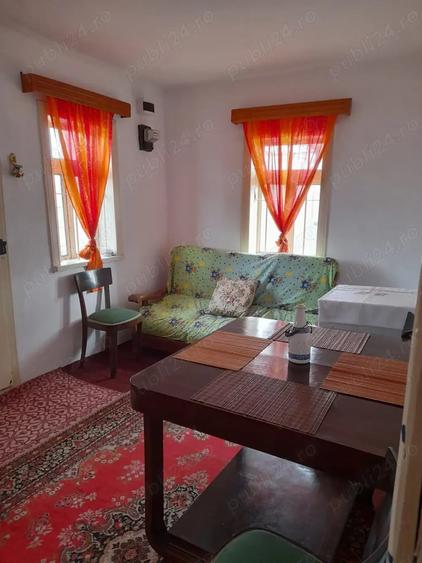 Casă cu 4 camere cu Teren 1600 Mp în Tufești