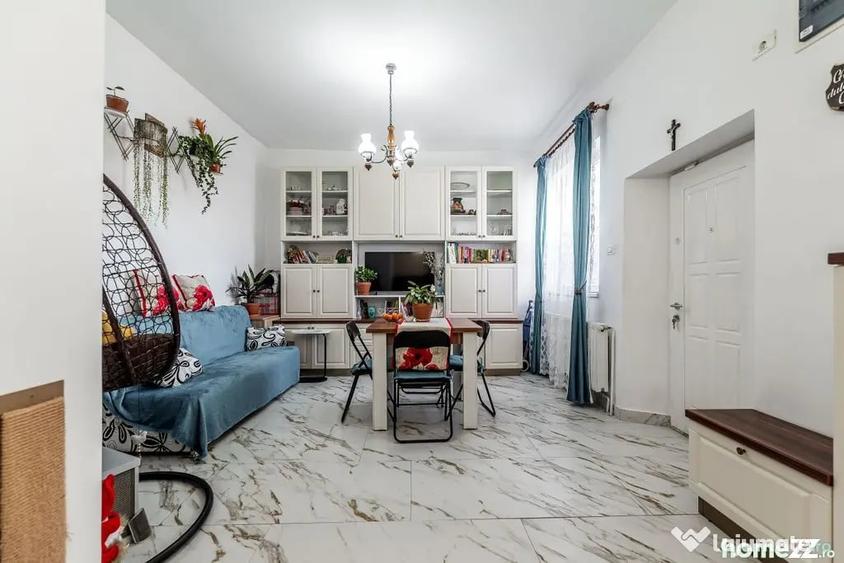Apartament cu 2 camere semidecomandat în Central