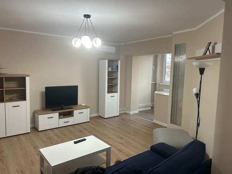 Apartament cu 2 camere decomandat în City Park Mall