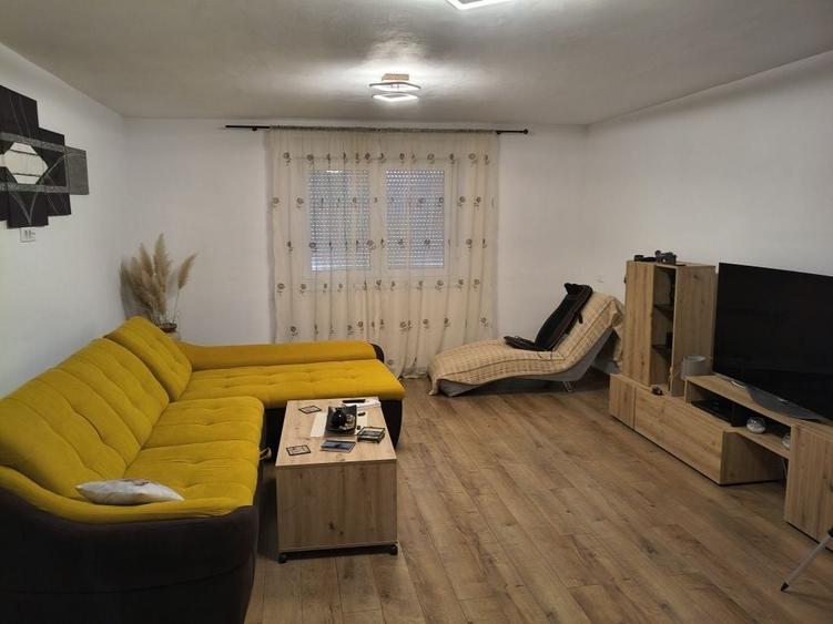 Casă cu 2 camere în Zimandcuz