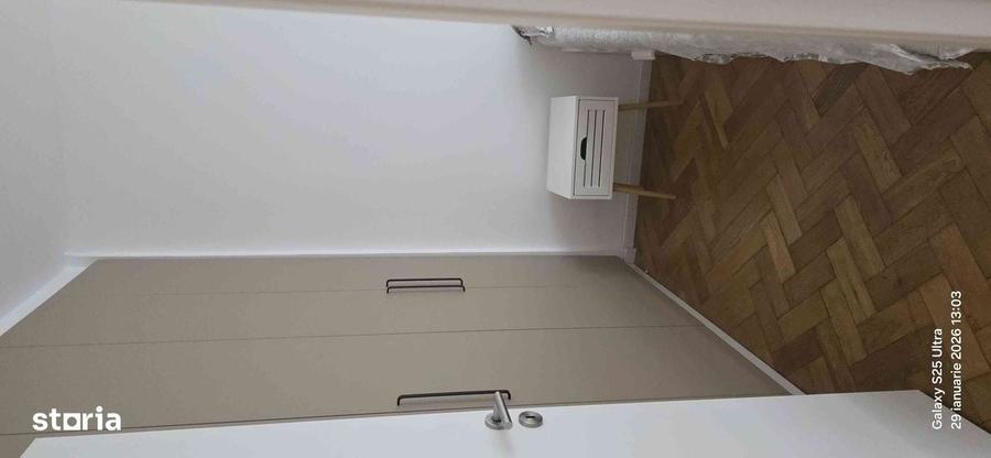 Apartament cu 2 camere semidecomandat în Horea