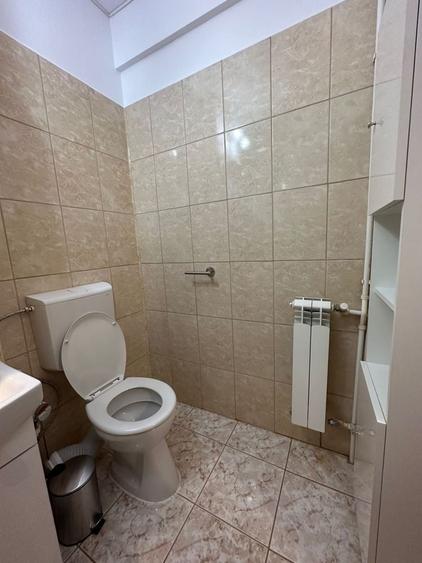 Garsonieră decomandată în Valea Ialomiței