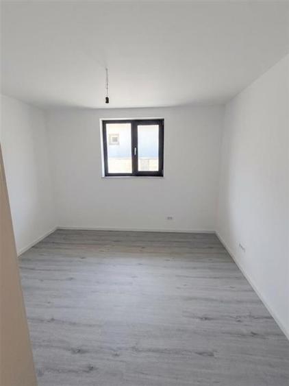 Casă cu 4 camere cu Teren 460 Mp în Nojorid