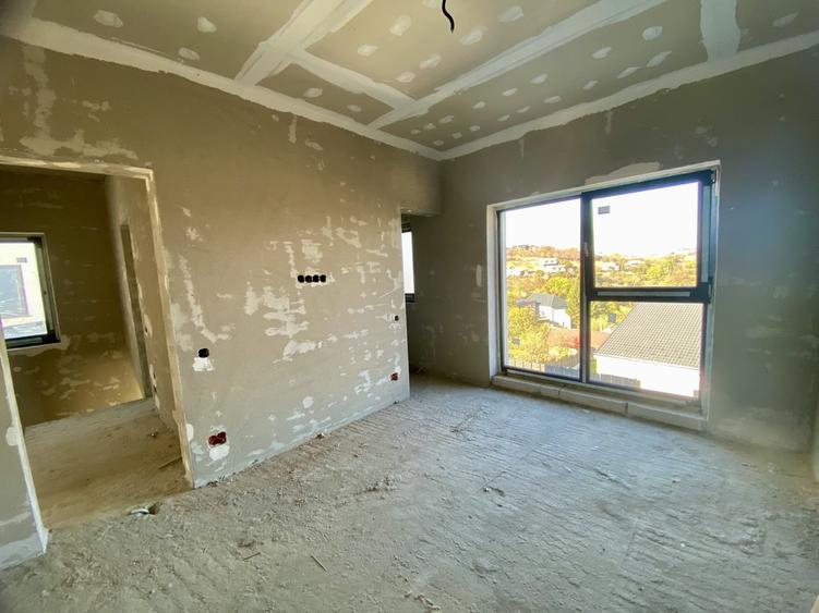 Duplex cu 4 camere cu Canalizare în Dezmir