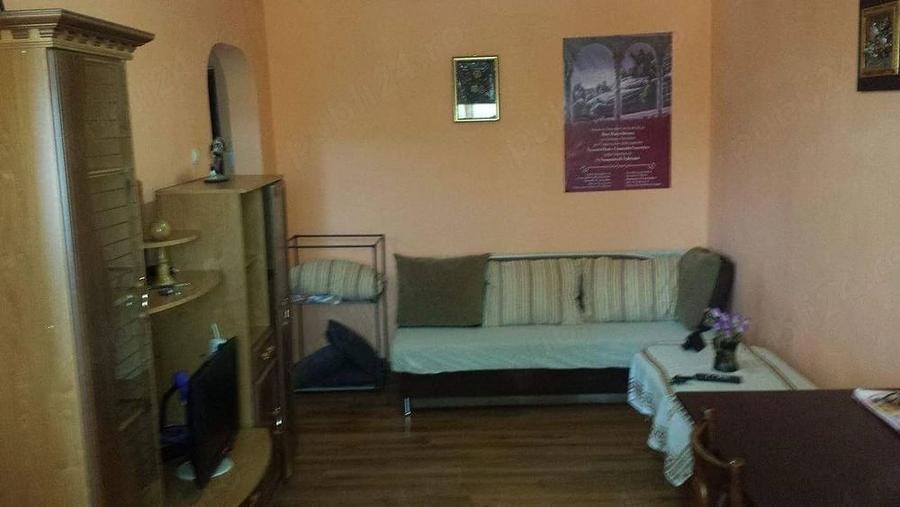 Garsonieră decomandată în Confecții