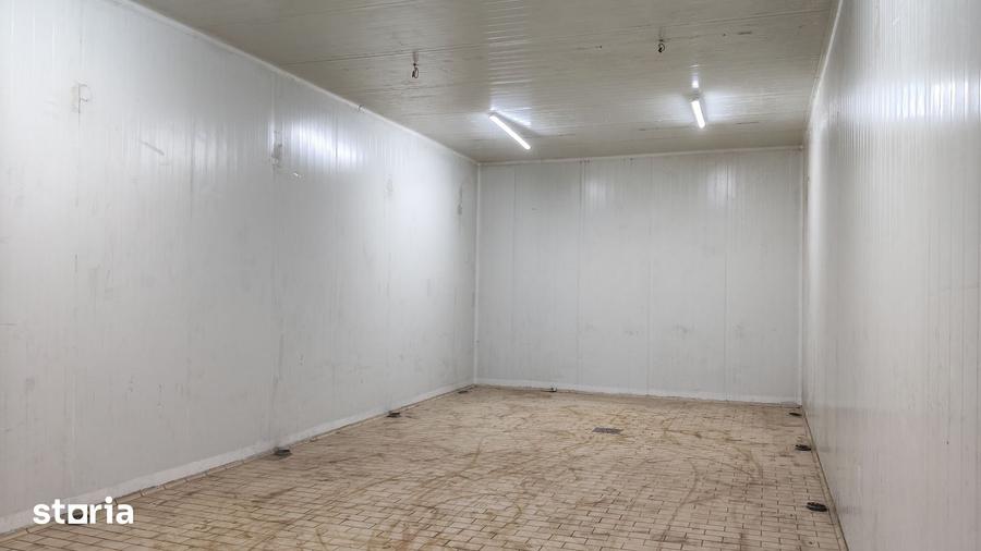 Spațiu comercial, de 1,000 mp, în Sud