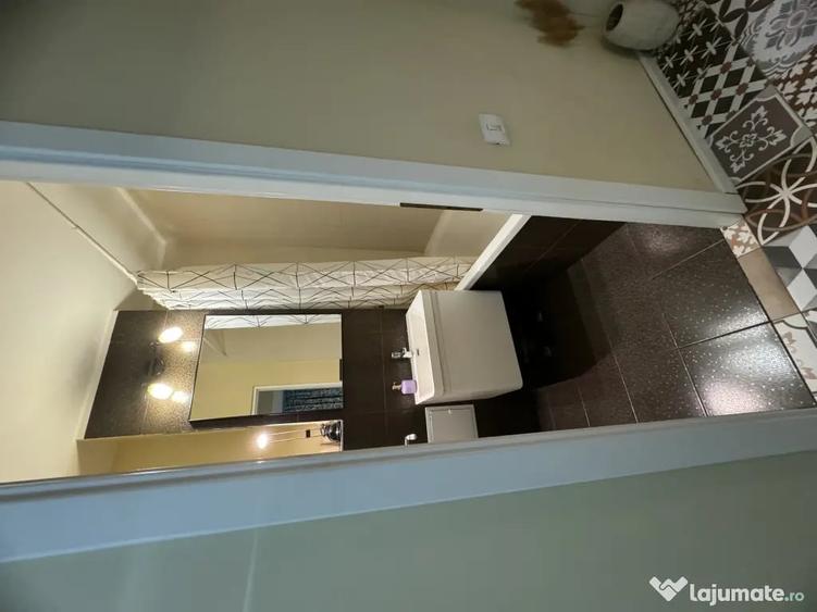 Apartament cu 2 camere decomandat în Berceni