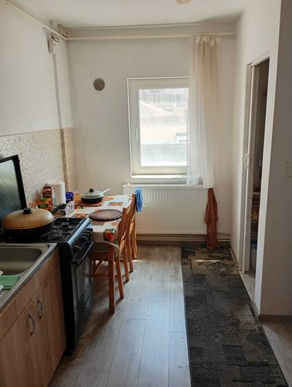 Apartament cu 2 camere decomandat în Petros