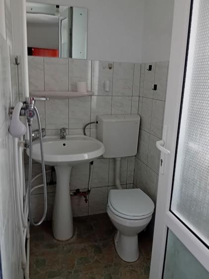 Casă cu 1 camere cu Teren 20 Mp în Exterior Vest