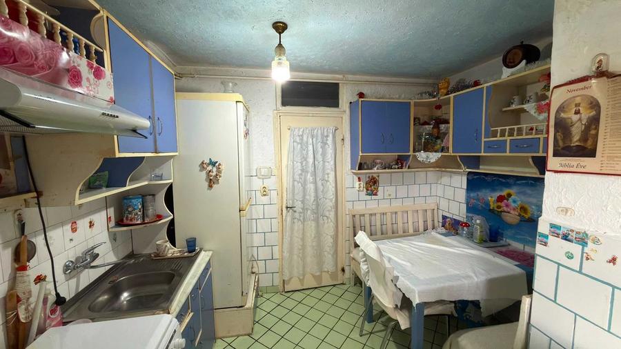 Apartament cu 3 camere decomandat în Micro 16