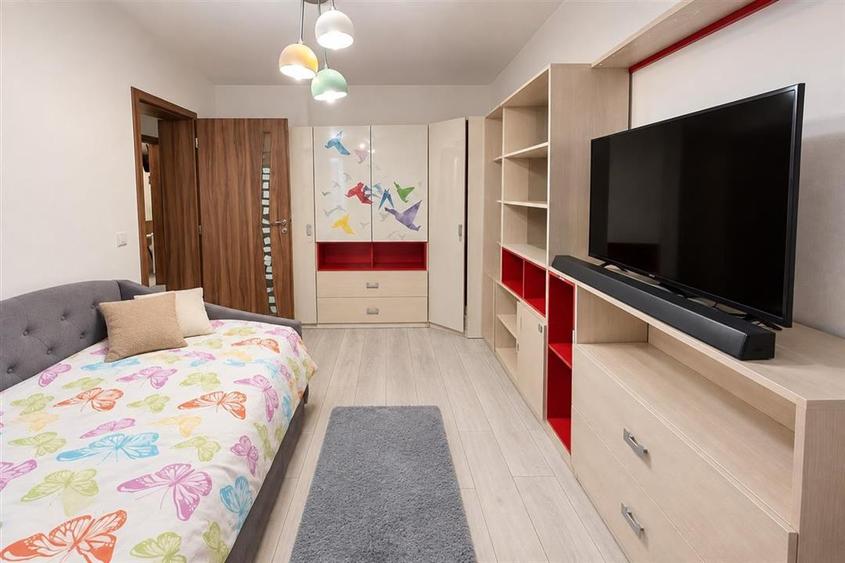 Apartament cu 3 camere decomandat, mobilat în Șelimbăr