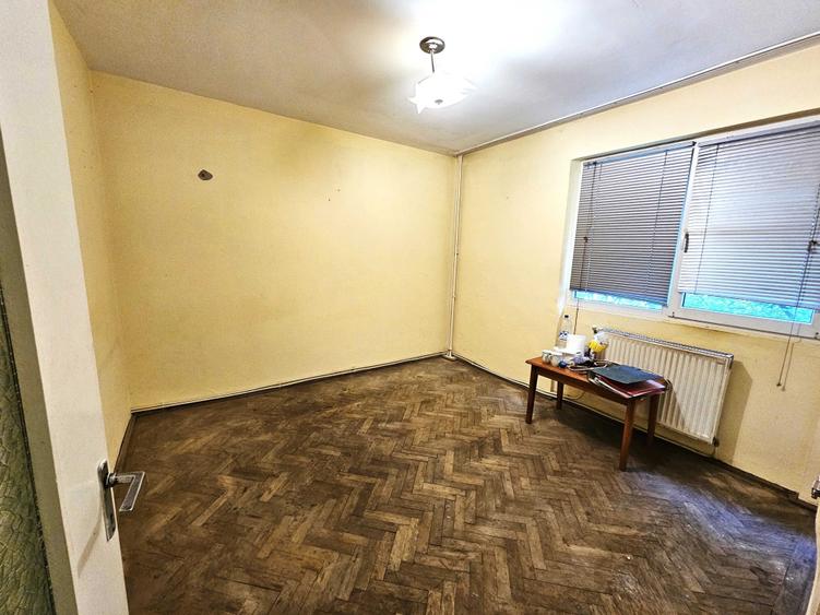 Apartament cu 2 camere semidecomandat în Exterior Vest