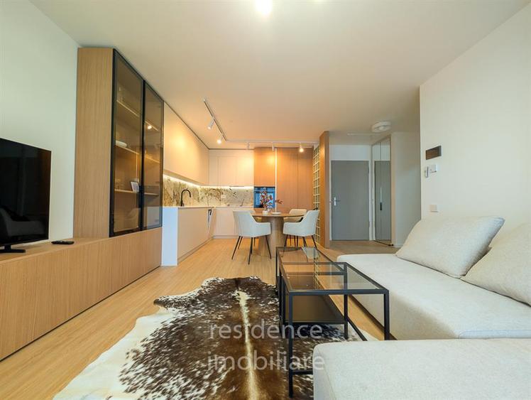 Apartament cu 2 camere semidecomandat, mobilat în Iris