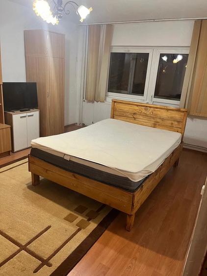 Apartament cu 2 camere decomandat în Steaua