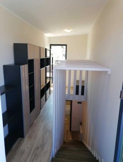 Duplex cu 4 camere cu Canalizare în Europa