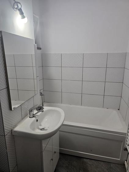 Spațiu comercial, de 60 mp, în Mioriței