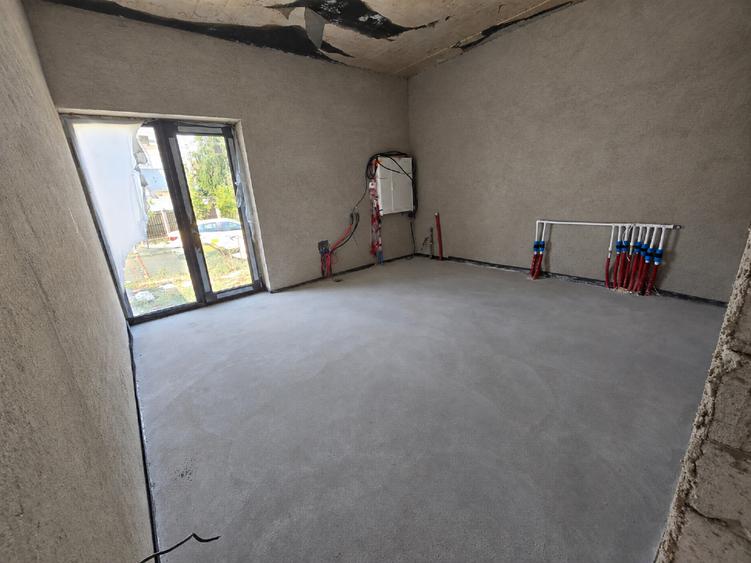 Casă individuală cu 5 camere cu Teren 850 Mp în Haliu