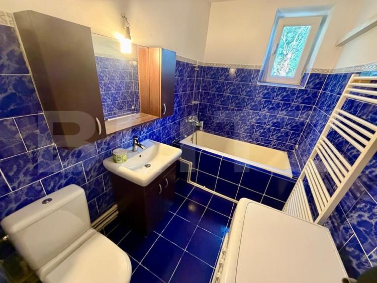 Apartament cu 2 camere semidecomandat, mobilat în Rovine