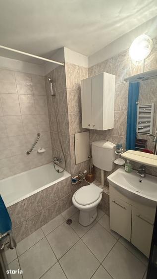 Apartament cu 4 camere în Drumul Taberei