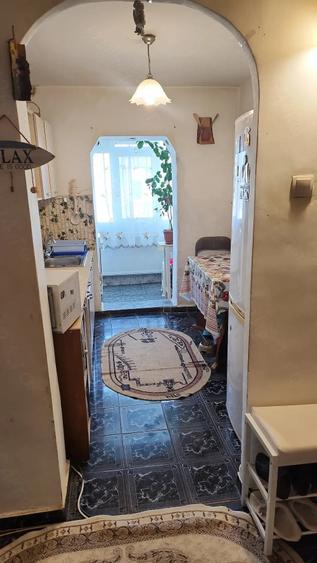 Apartament cu 2 camere decomandat, mobilat în Anda
