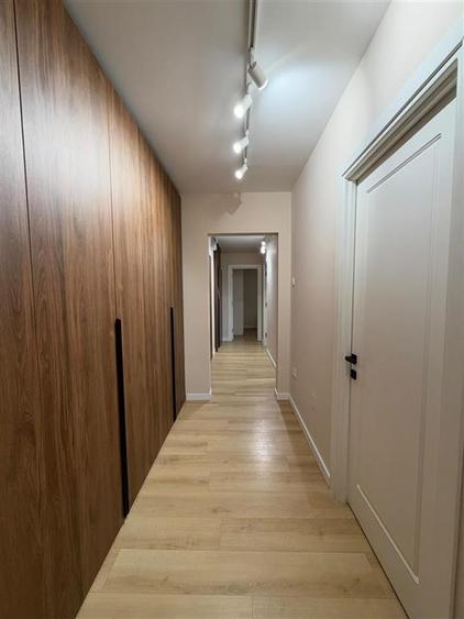 Apartament cu 3 camere decomandat, mobilat în Podu Roș