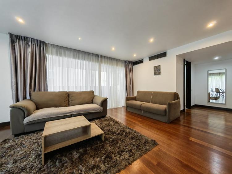 Apartament cu 2 camere decomandat, mobilat în Arcul de Triumf